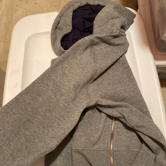 Sweatshirt - Picture 4 of 5